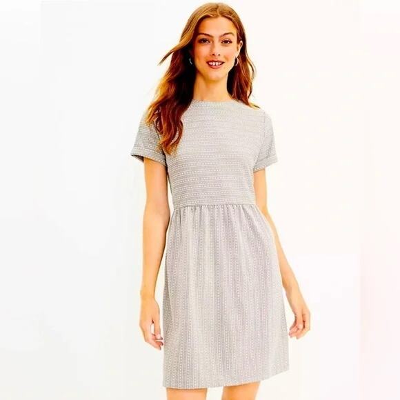LOFT Plus Gray & White Jacquard Pattern Stretch Knit Button Back Babydoll Dress - Picture 3 of 13